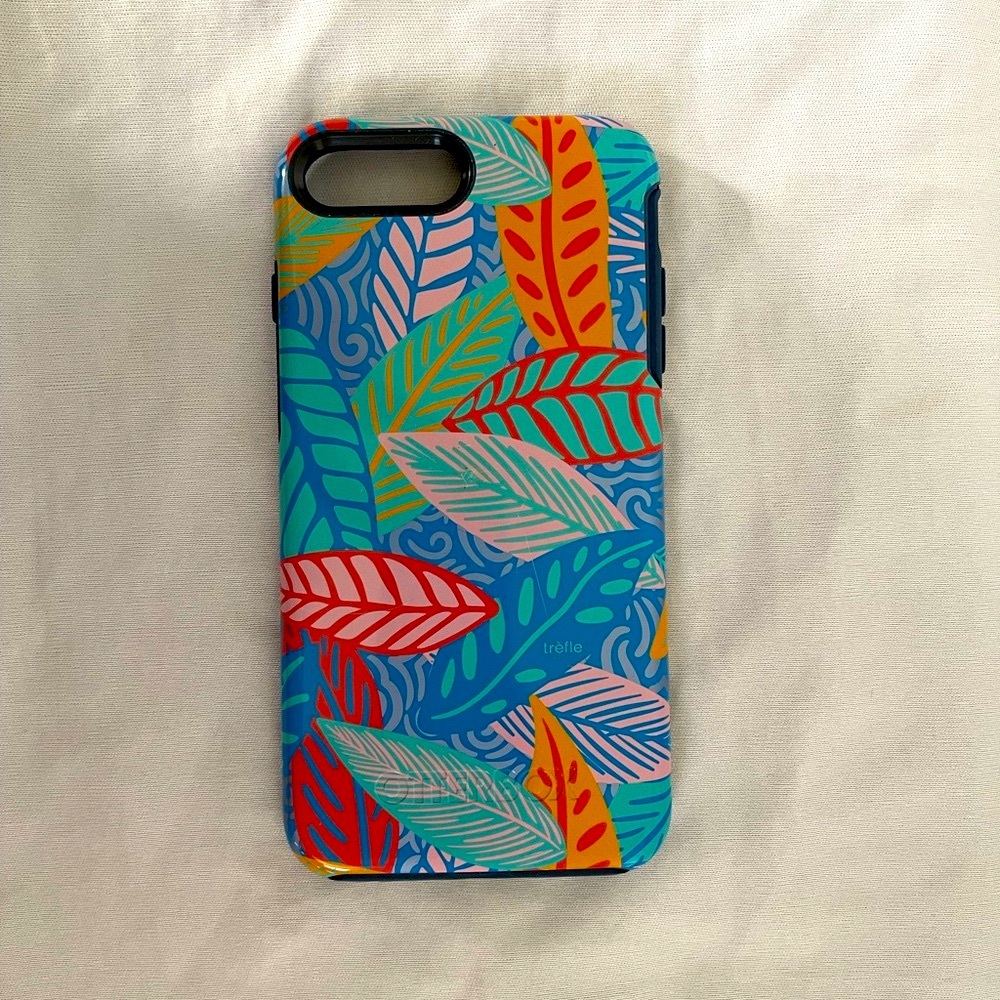 iPhone 7/8 Plus OtterBox case. Lightly used.